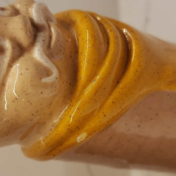 Set of 2 Unbranded Salt and Pepper Shaker Chefs 7.75"h x 3" diam Ceramic - Picture 10 of 10